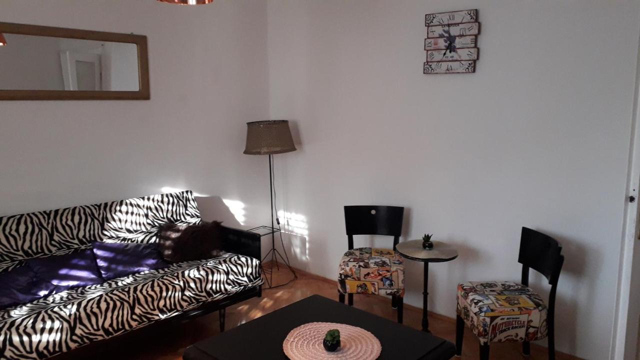 Apartman Pem Pula Exteriör bild